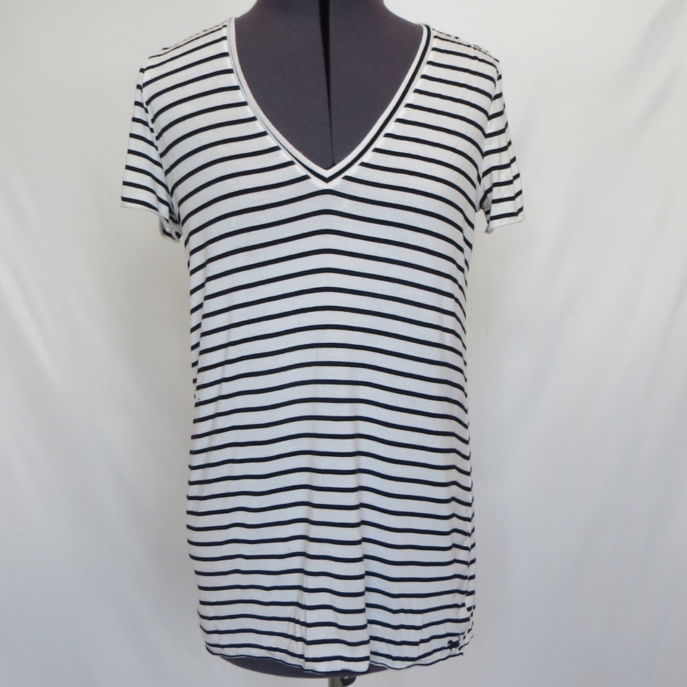 PINK Victoria's Secret Black and White Striped Tee, Size XS 🔴CLEARANCE 🔴